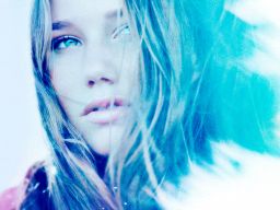 http://www.jasonierace.com/images/fashion/blue.jpg