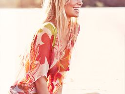 http://www.jasonierace.com/images/fashion/g03.jpg