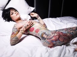 http://vectroave.com/wp-content/uploads/2010/04/Photography-by-Warwick-Saint-7.jpg
