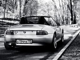 mikkirozov: James Bond car