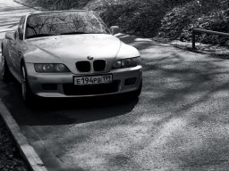 mikkirozov: James Bond car