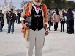 https://trendycrew.s3.amazonaws.com/paris-fwss2010-the-gentleman.jpg
