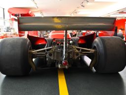 http://fotostation.ru/wp-content/uploads/32-galleria-ferrari.jpg